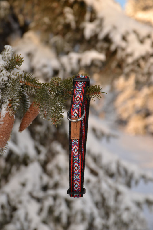 Halsband med Mönster